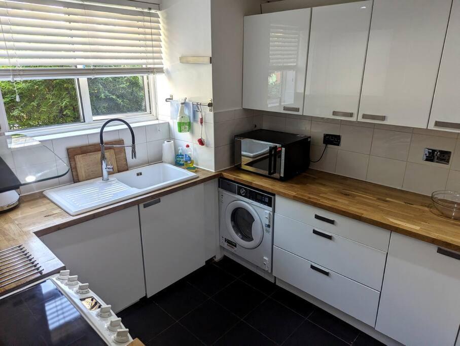 Charming 2-Bed Garden Flat Leilighet London Eksteriør bilde